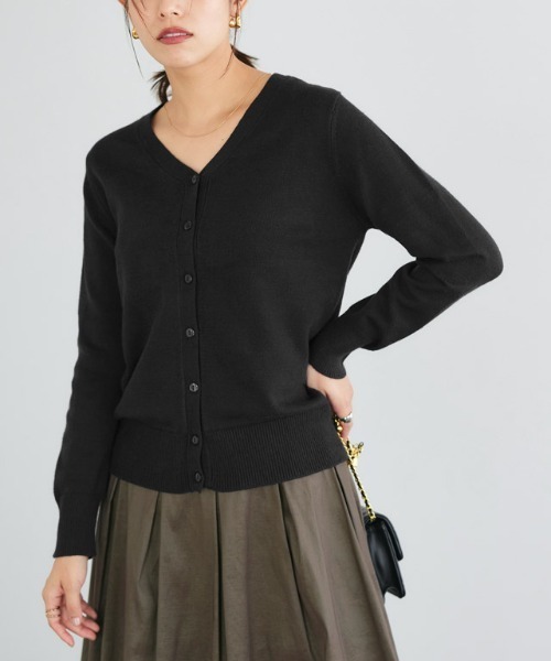 Pierrot（ピエロ）の「プレミアムカシミヤタッチカーディガン（カーディガン/ボレロ・レディース・ブラック/ピンク/アイボリー/モカ/オレンジ系その他/ロイヤルブルー/ネイビー/チャコール/ブルー/ブラウン/ライトグレー/ベビーピンク/グリーン系その他/ブルー系その他/ブラウン系・M/L/LL/3L）」の3枚目の写真