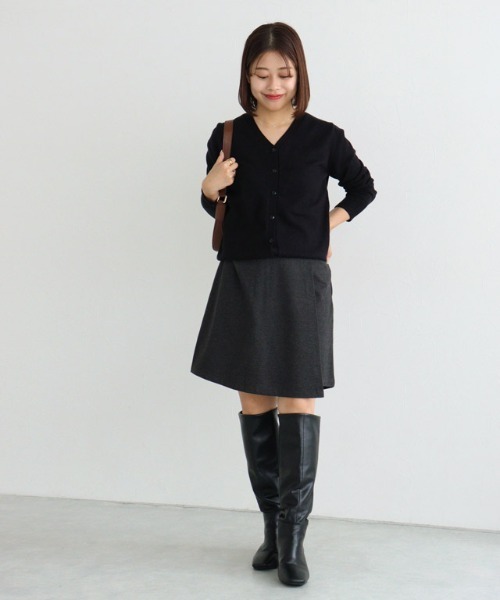 Pierrot（ピエロ）の「プレミアムカシミヤタッチカーディガン（カーディガン/ボレロ・レディース・ブラック/ピンク/アイボリー/モカ/オレンジ系その他/ロイヤルブルー/ネイビー/チャコール/ブルー/ブラウン/ライトグレー/ベビーピンク/グリーン系その他/ブルー系その他/ブラウン系・M/L/LL/3L）」の22枚目の写真