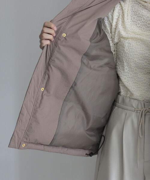 fredy emue（フレディエミュ）の「オーバーサイズダウンコート（ダウンジャケット/コート・レディース・ライトグレー/ブラック/パープル/ブラウン・38）」の10枚目の写真