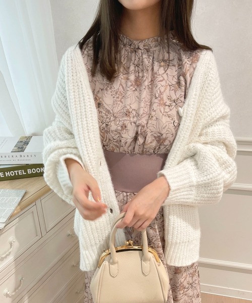 apres jour(アプレジュール)の「起毛畦ニットカーディガン【ZOZOTOWN限定アイテム】(カーディガン/ボレロ・レディース・オフホワイト/サックスブルー/ピンク/アイボリー・フリー/X-LARGE)」の7枚目の写真