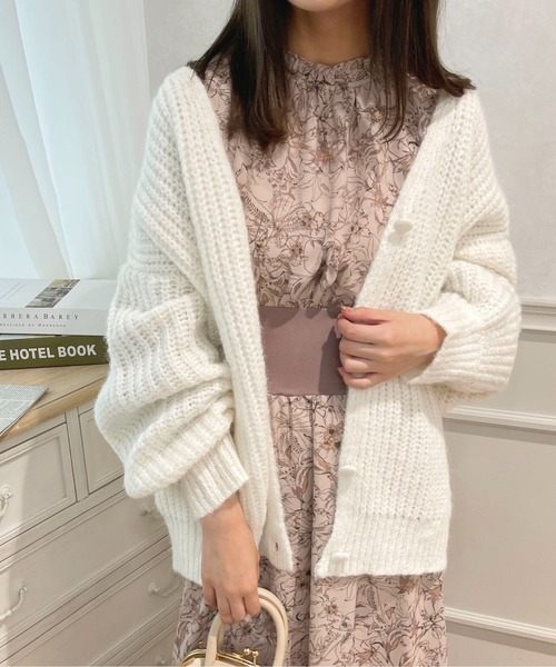 apres jour(アプレジュール)の「起毛畦ニットカーディガン【ZOZOTOWN限定アイテム】(カーディガン/ボレロ・レディース・オフホワイト/サックスブルー/ピンク/アイボリー・フリー/X-LARGE)」の8枚目の写真