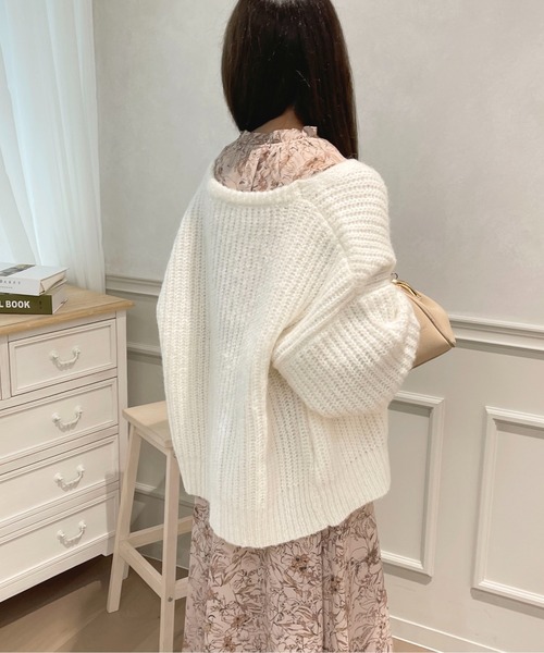 apres jour(アプレジュール)の「起毛畦ニットカーディガン【ZOZOTOWN限定アイテム】(カーディガン/ボレロ・レディース・オフホワイト/サックスブルー/ピンク/アイボリー・フリー/X-LARGE)」の11枚目の写真