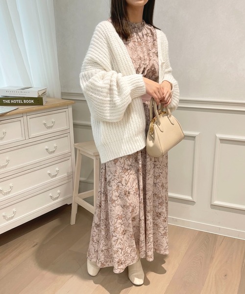 apres jour(アプレジュール)の「起毛畦ニットカーディガン【ZOZOTOWN限定アイテム】(カーディガン/ボレロ・レディース・オフホワイト/サックスブルー/ピンク/アイボリー・フリー/X-LARGE)」の12枚目の写真