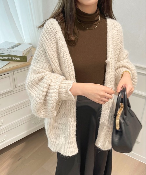 apres jour(アプレジュール)の「起毛畦ニットカーディガン【ZOZOTOWN限定アイテム】(カーディガン/ボレロ・レディース・オフホワイト/サックスブルー/ピンク/アイボリー・フリー/X-LARGE)」の18枚目の写真