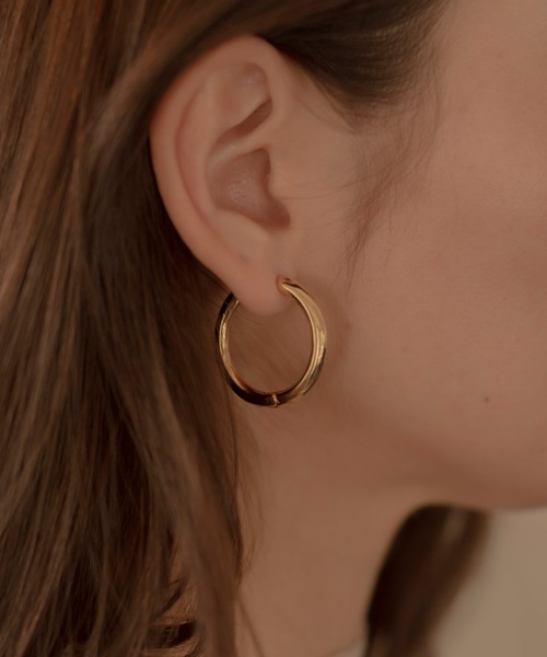 novice(ノーヴィス)の「【novice】Ring Hoop Pierce(ピアス(両耳用)・レディース・シルバー/ゴールド・FREE)」の2枚目の写真