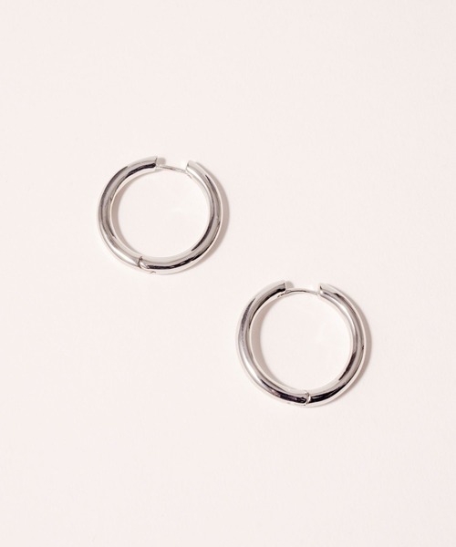 novice(ノーヴィス)の「【novice】Ring Hoop Pierce(ピアス(両耳用)・レディース・シルバー/ゴールド・FREE)」の5枚目の写真