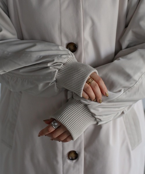 r.（アールドット）の「異素材MIX スタンドカラーミリタリーコート（ミリタリージャケット・レディース・ブラック/カーキ/グレイッシュベージュ/キナリ・FREE）」の9枚目の写真