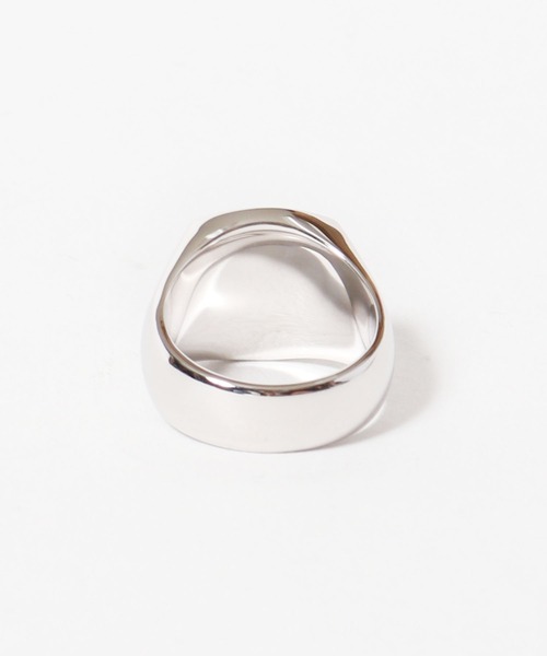 TOM WOOD(トムウッド)の「TOM WOOD/トムウッド Cushion リング 指輪 ブラックオニキス(リング・メンズ・グリーン/ブラック・54/56)」の4枚目の写真