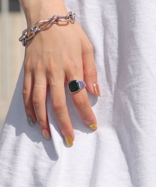 TOM WOOD(トムウッド)の「TOM WOOD/トムウッド Cushion リング 指輪 ブラックオニキス(リング・メンズ・グリーン/ブラック・54/56)」の16枚目の写真