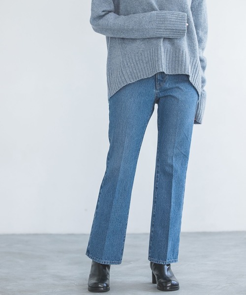 A part by（アパートバイ）の「【S/Mサイズ展開】フレアデニムパンツ（デニムパンツ・レディース・ネイビー/ブルー・SMALL/MEDIUM）」の21枚目の写真