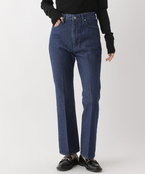 A part by（アパートバイ）の「【S/Mサイズ展開】フレアデニムパンツ（デニムパンツ・レディース・ネイビー/ブルー・SMALL/MEDIUM）」の8枚目の写真