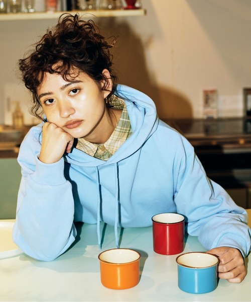 Russell Athletic（ラッセルアスレティック）の「【RUSSELL ATHLETIC × AVIREX】Women's PULL-OVER PARKA/ ウィメンズ プルオーバーパーカー（パーカー・レディース・ブルー系その他3/グレー/ブラック・F）」の8枚目の写真