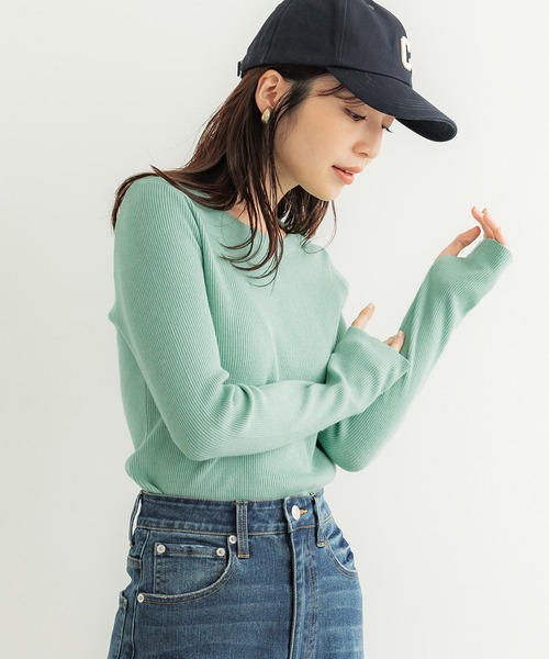 coca(coca)(コカ)の「中肉厚クルーネックリブニット(ニット/セーター・レディース・ベージュ/ライトブルー・S/M/L)」の1枚目の写真
