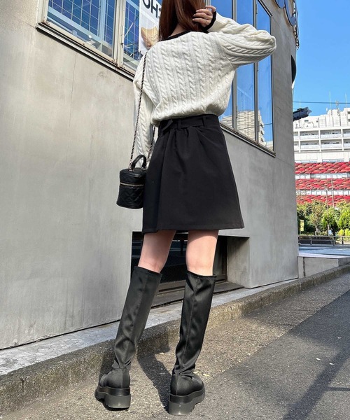 INGNI(イング)の「配色/胸刺しゅうケーブルニット(ニット/セーター・レディース・ブラック系その他2/アイボリー系3/ブルー系3・M)」の21枚目の写真