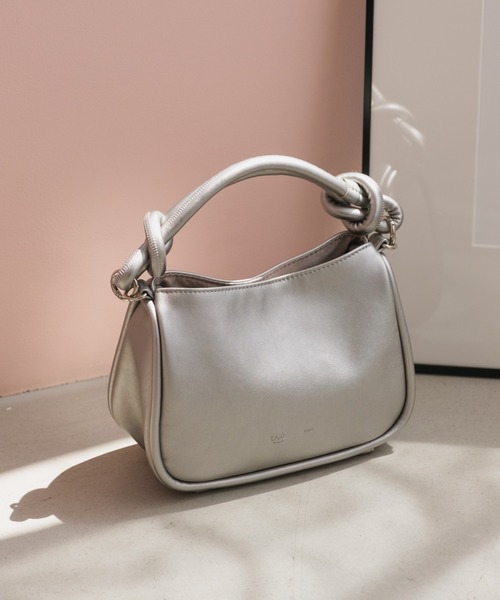 Kastane（カスタネ）の「【新色追加】ワンハンドルミニBAG（ハンドバッグ・レディース・シルバー/ブラック/ブラウン/レッド/アイボリー/サックスブルー・FREE）」の6枚目の写真