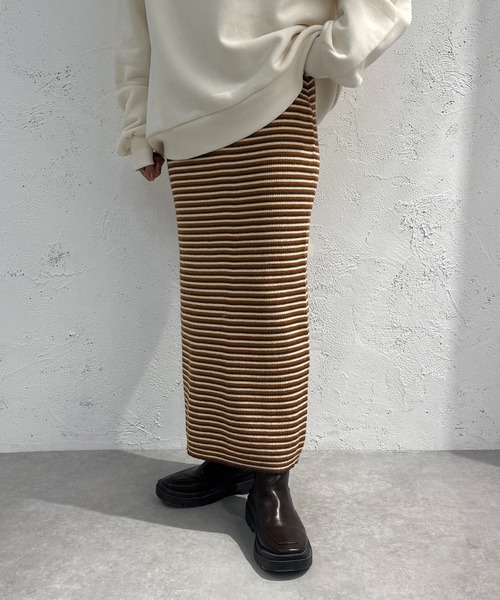 apres jour mignon（アプレジュールミニョン）の「ニットボーダーロングスカート【ZOZOTOWN限定アイテム】（スカート・レディース・ダークブラウン/ブラック系その他/グリーン系その他・X-LARGE/MEDIUM/SMALL）」の13枚目の写真