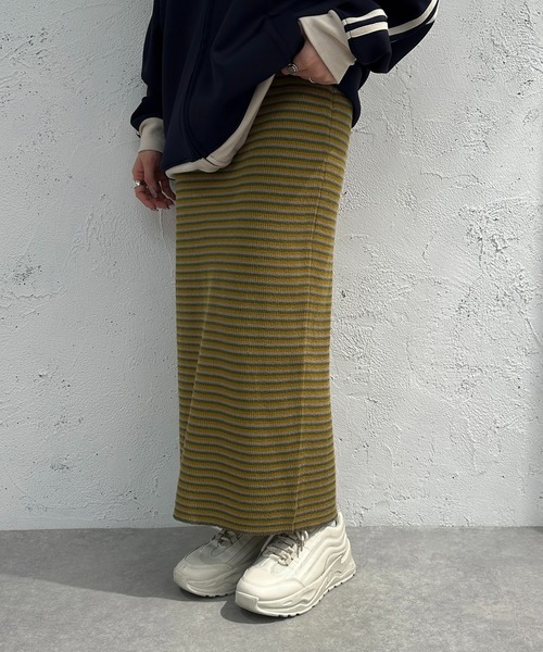 apres jour mignon（アプレジュールミニョン）の「ニットボーダーロングスカート【ZOZOTOWN限定アイテム】（スカート・レディース・ダークブラウン/ブラック系その他/グリーン系その他・X-LARGE/MEDIUM/SMALL）」の21枚目の写真