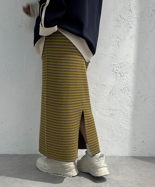apres jour mignon（アプレジュールミニョン）の「ニットボーダーロングスカート【ZOZOTOWN限定アイテム】（スカート・レディース・ダークブラウン/ブラック系その他/グリーン系その他・X-LARGE/MEDIUM/SMALL）」の22枚目の写真