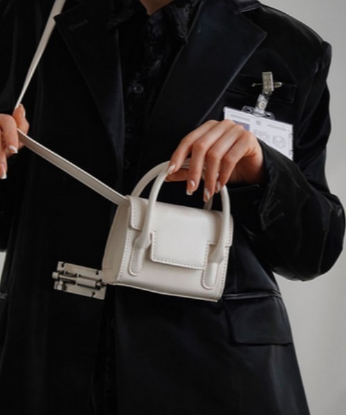 .KOM(ドットコム)の「『.KOM/ドットケーオーエム』2WAYレザーライクミニバッグ【Y】【CN】(ショルダーバッグ・レディース・ホワイト/グリーン/ブラック/ピンク・FREE)」の1枚目の写真