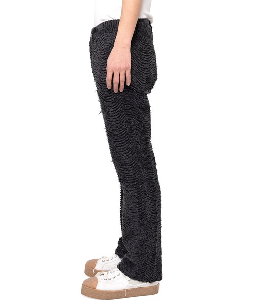 MYne（マイン）の「Wave Denim Pants（デニムパンツ・メンズ・インディゴブルー/ブラック・L/M/S）」の4枚目の写真