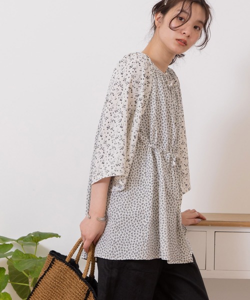 POU DOU DOU(プードゥドゥ)の「シフォンプリントミックスリボンフレア袖ブラウス(シャツ/ブラウス・レディース・ブラック/アイボリー/ブラウン・3)」の9枚目の写真