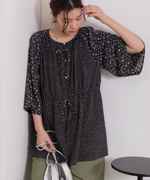 POU DOU DOU(プードゥドゥ)の「シフォンプリントミックスリボンフレア袖ブラウス(シャツ/ブラウス・レディース・ブラック/アイボリー/ブラウン・3)」の16枚目の写真