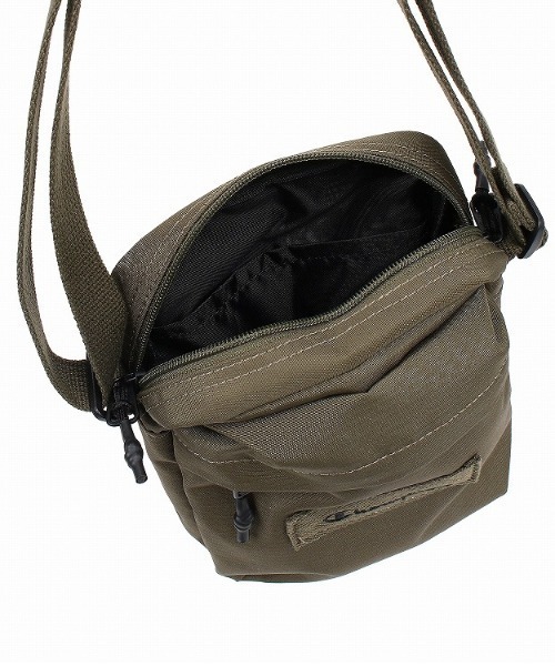 Champion（チャンピオン）の「Champion チャンピオン ハミル タテ型ショルダーバッグ 63652（ショルダーバッグ・レディース・ベージュ/ブラック/カーキ・FREE）」の8枚目の写真