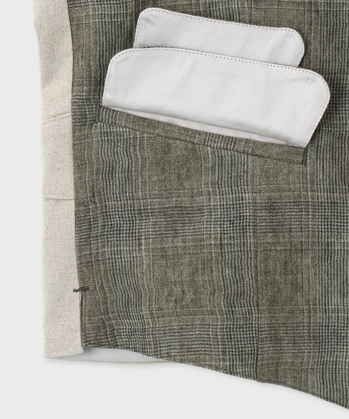 Paul Smith COLLECTION(ポールスミスコレクション)の「リネンチェック ベスト / 134182 105(ベスト・メンズ・ライトグレー/オリーブ・MEDIUM/LARGE)」の4枚目の写真