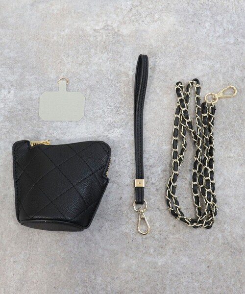fredy emue(フレディエミュ)の「チェーンモバイルショルダーキルトポーチ(ポーチ・レディース・ブラック/ベージュ・FREE)」の7枚目の写真
