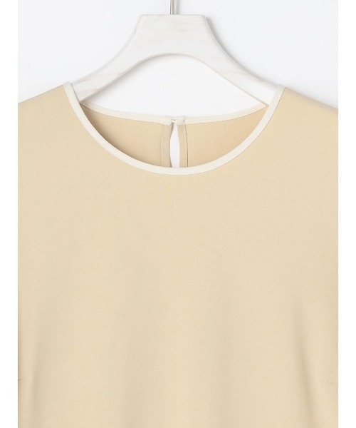 Perfect Suit FActory（パーフェクトスーツファクトリー）の「【セットアップ可能】バイカラーパイピング　ブラウス　ベージュ/グリーン（シャツ/ブラウス・レディース・ベージュ/ライトグリーン・M/L/S）」の5枚目の写真