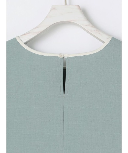 Perfect Suit FActory（パーフェクトスーツファクトリー）の「【セットアップ可能】バイカラーパイピング　ブラウス　ベージュ/グリーン（シャツ/ブラウス・レディース・ベージュ/ライトグリーン・M/L/S）」の14枚目の写真