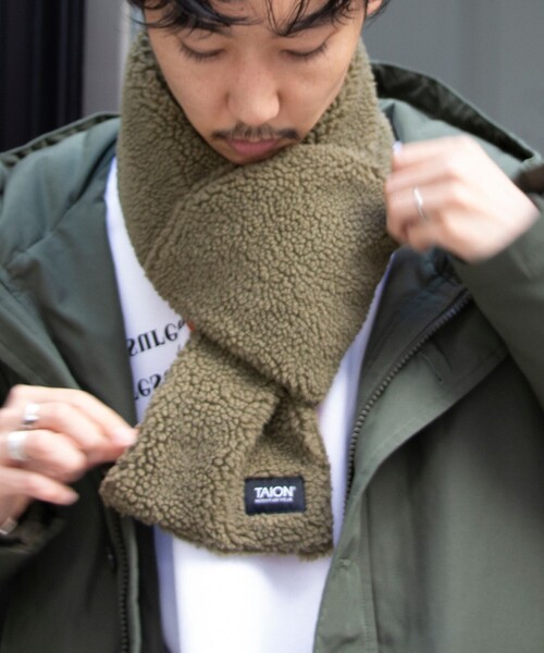 TAION（タイオン）の「【TAION/タイオン】GLOSTER別注 ボアリバーシブルマフラー ダウンマフラー（マフラー・メンズ・グレー/ブラック/オリーブ/ホワイト/ベージュ/オレンジ・FREE）」の9枚目の写真