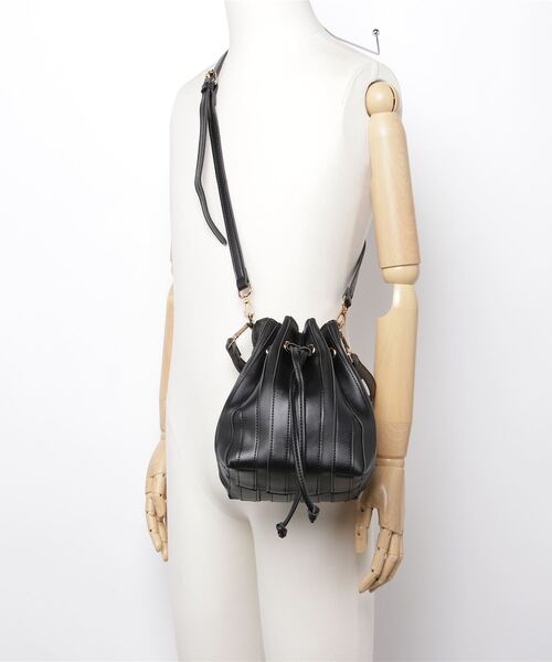 MAISON BREEZE(メゾンブリーズ)の「【MAISON BREEZE】巾着ミニショルダー KNF025(ショルダーバッグ・レディース・アイボリー/ブラック/ベージュ・FREE)」の13枚目の写真
