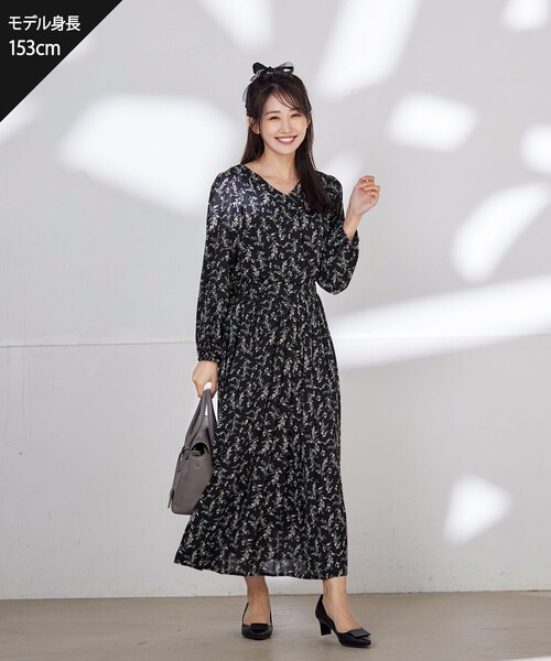 【大きいサイズ】パフスリーブプリーツワンピース（ワンピース）｜Tiaclasse（ティアクラッセ）