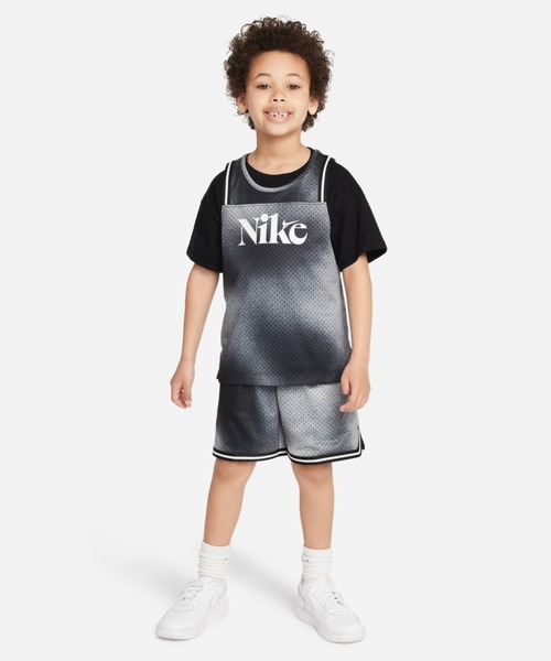 NIKE（ナイキ）の「ナイキ カルチャー オブ バスケットボール プリント ピニー リトルキッズトップ / Nike Culture of Basketball Printed Pinnie Little Kids Top＜105-120cm 展開＞（タンクトップ・キッズ・ブラック/ロイヤルブルー・105/110/115/120）」の2枚目の写真