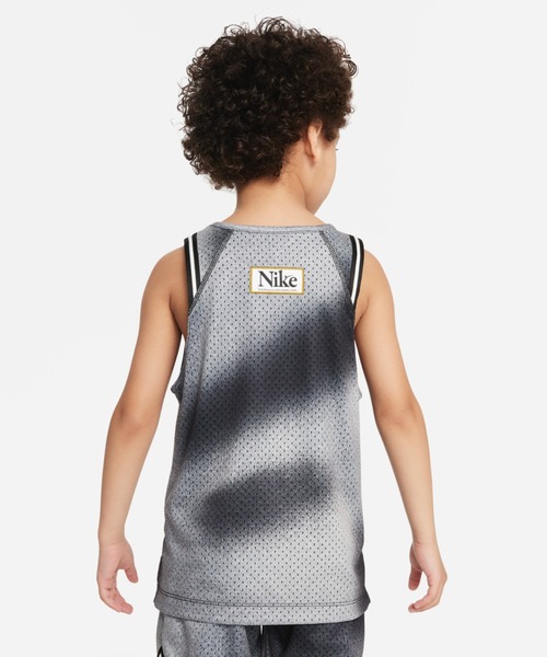 NIKE（ナイキ）の「ナイキ カルチャー オブ バスケットボール プリント ピニー リトルキッズトップ / Nike Culture of Basketball Printed Pinnie Little Kids Top＜105-120cm 展開＞（タンクトップ・キッズ・ブラック/ロイヤルブルー・105/110/115/120）」の6枚目の写真