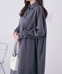 バックプリーツロングシャツ