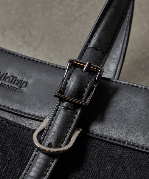 RATTLE TRAP（ラトルトラップ）の「ブックトートバッグ（トートバッグ・メンズ・ブラック・FREE）」の4枚目の写真