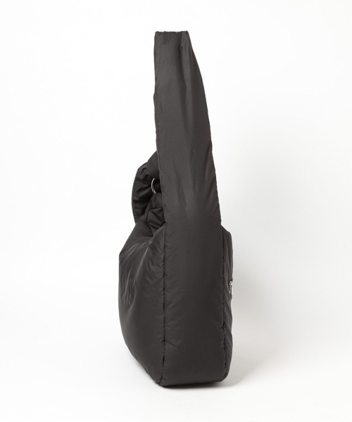 LEPSIM（レプシィム）の「撥水ナイロン斜めがけショルダー　973998（ショルダーバッグ・レディース・ライトカーキ/アイボリー/ブラック・ONE SIZE）」の18枚目の写真