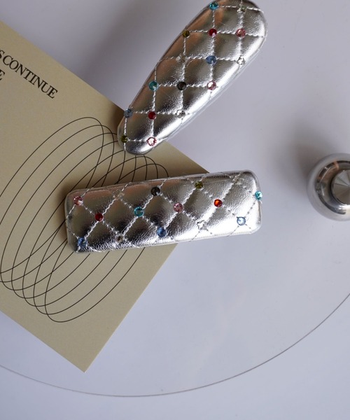 BARELY BLUE（ベアリーブルー）の「【 BARELY BLUE / ベアリーブルー 】 カラフル  ビジュー ヘアピン（ヘアピン・レディース・B/A・FREE）」の5枚目の写真