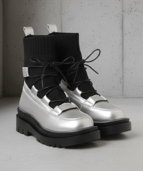 LOVEHUNTER(ラブハンター)の「+5cm 軽量厚底 レースアップ切り替えニットブーツ(ブーツ・レディース・アイボリー/ブラック/シルバー・3L/M/L/S/LL)」の3枚目の写真