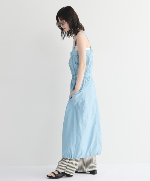 MERLOT（メルロー）の「サロペットロングジャンパースカート（ジャンパースカート・レディース・ブラック/ブルー・FREE）」の15枚目の写真