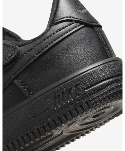 NIKE(ナイキ)の「NIKE FORCE 1 LOW EASYON PS FN0237-001(スニーカー・キッズ・ブラック・15cm/14㎝/17cm/18cm/19㎝/16cm)」の7枚目の写真