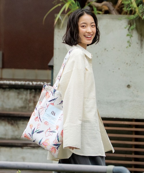 Wpc.(ダブリュピーシー)の「トートバッグ(トートバッグ・レディース・ブルー系その他2/レッド系その他2/ネイビー/モカ/ベージュ系その他/パープル系その他/オフホワイト/ネイビー系/イエロー系その他/ホワイト系その他/ホワイト系その他4/ホワイト系その他2/ホワイト系その他3・FREE)」の1枚目の写真