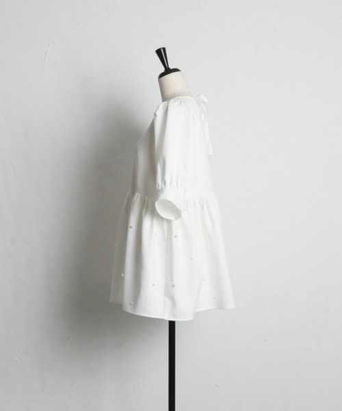 &. NOSTALGIA（アンドドットノスタルジア）の「【ZOZO限定】パール付きペプラムブラウス（シャツ/ブラウス・レディース・オフホワイト/ブラック/ピンク・M）」の21枚目の写真