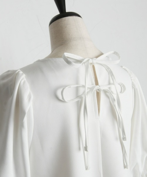 &. NOSTALGIA（アンドドットノスタルジア）の「【ZOZO限定】パール付きペプラムブラウス（シャツ/ブラウス・レディース・オフホワイト/ブラック/ピンク・M）」の11枚目の写真