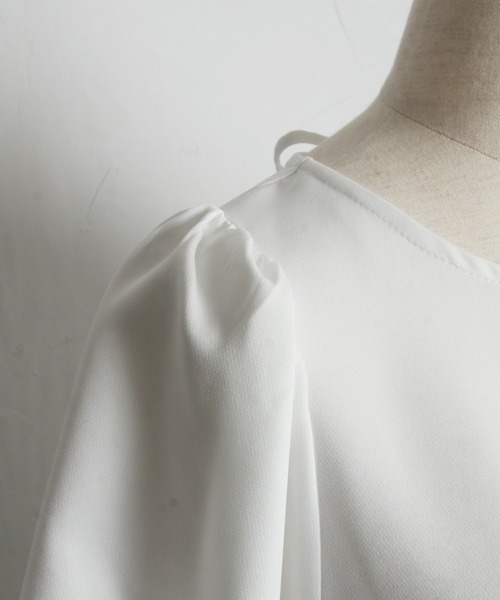 &. NOSTALGIA（アンドドットノスタルジア）の「【ZOZO限定】パール付きペプラムブラウス（シャツ/ブラウス・レディース・オフホワイト/ブラック/ピンク・M）」の16枚目の写真