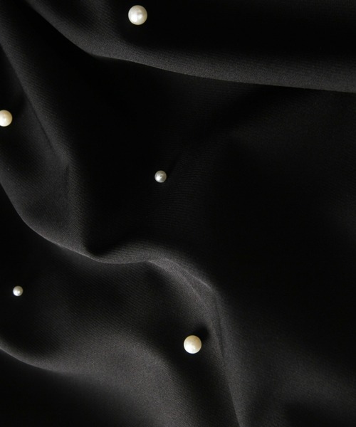 &. NOSTALGIA（アンドドットノスタルジア）の「【ZOZO限定】パール付きペプラムブラウス（シャツ/ブラウス・レディース・オフホワイト/ブラック/ピンク・M）」の9枚目の写真