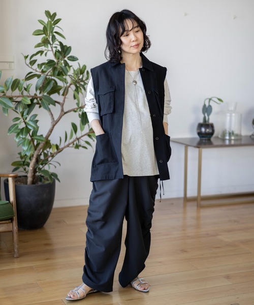 LEPSIM（レプシィム）の「【産前・産後対応】マタニティ／ミリタリーベスト　992073（マタニティウェア/グッズ・レディース・ブラック/カーキ・FREE）」の3枚目の写真