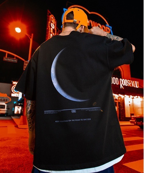 NEW GENTLEMAN(ニュージェントルマン)の「ルーナーイクリプス オーバーサイズT(Tシャツ/カットソー・メンズ・ブラック/ホワイト・M/L/XL)」の6枚目の写真